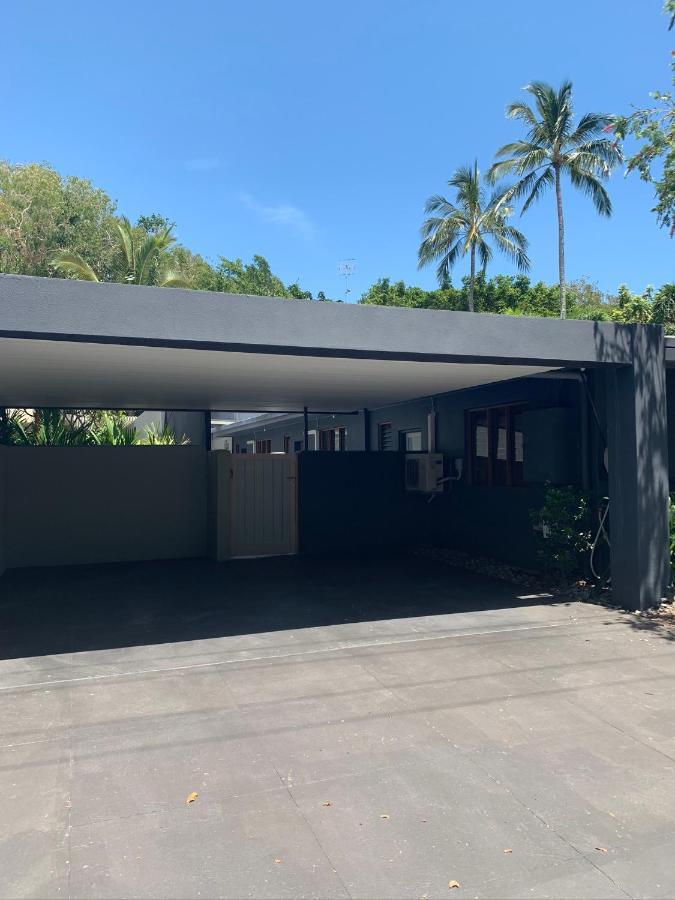 Beachside Apartment 1 With Plunge Pool Port Douglas Bagian luar foto